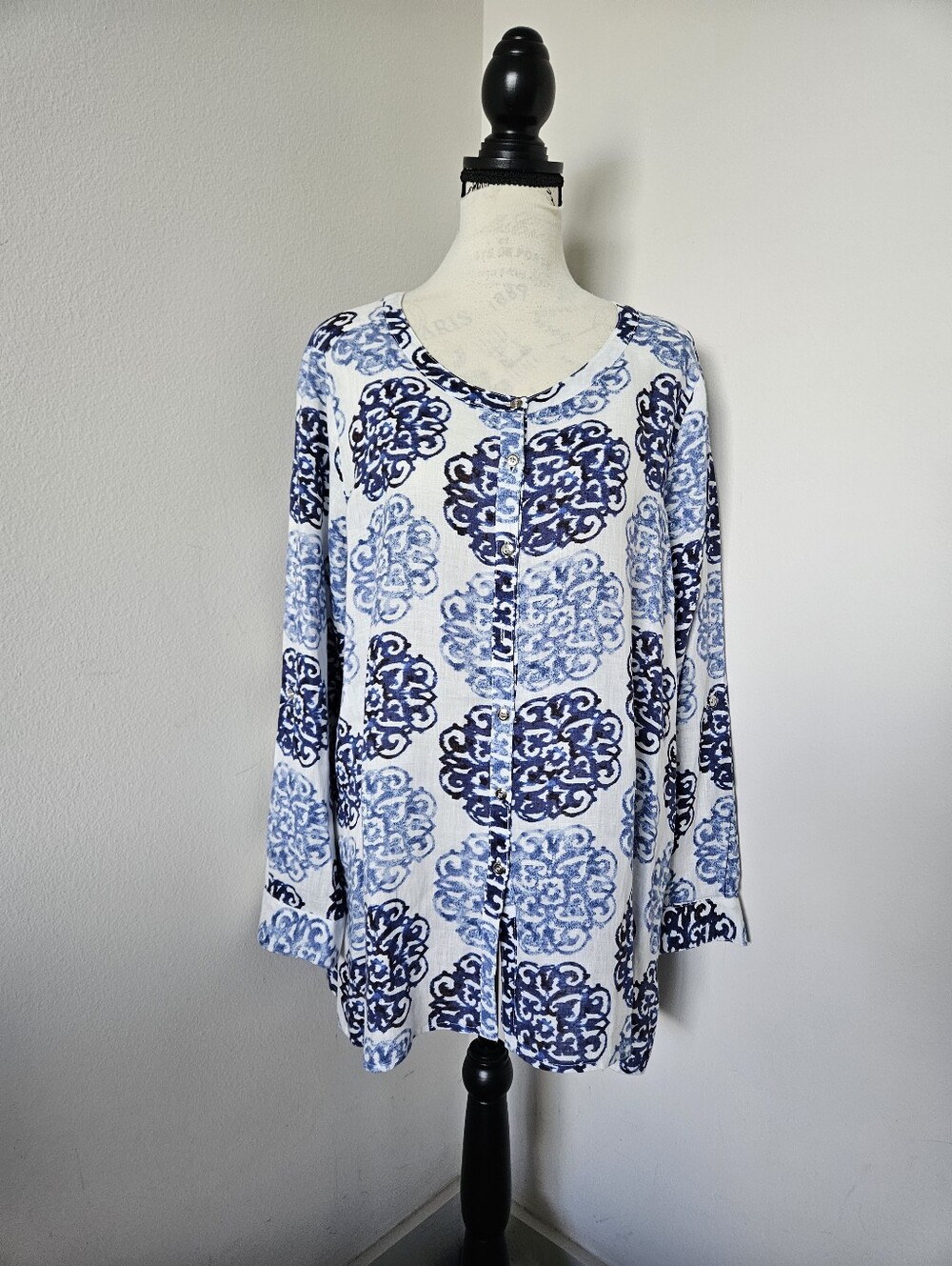 💙Gorgeous Linen blue Printed Button-Front Top lightweight size 14 💙